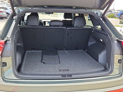 New 2026 Volkswagen Atlas Cross Sport SE image 7