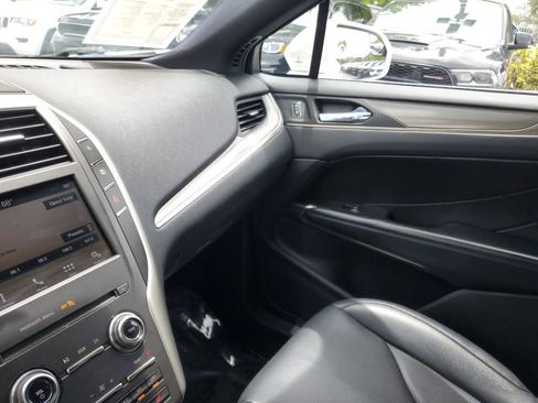 Used 2018 Lincoln MKC Premiere image 21