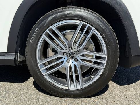 Used 2023 Mercedes-Benz GLS 450 4MATIC image 16
