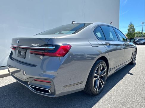 Used 2022 BMW 750i xDrive w/ Executive Package AWD/4WD image 7