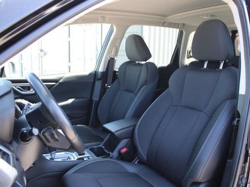 Used 2024 Subaru Forester Premium AWD/4WD image 32