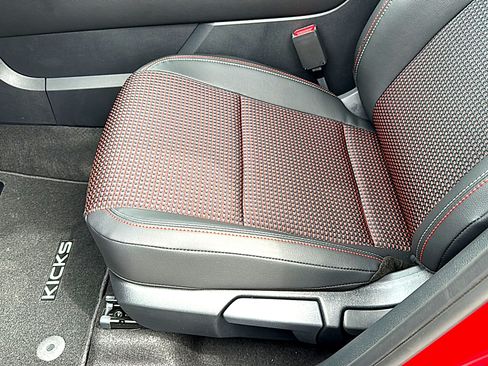 New 2026 Nissan Kicks SR AWD/4WD image 12