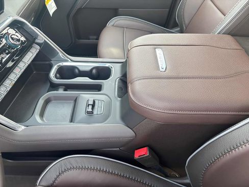 New 2026 GMC Sierra 2500 Denali w/ Denali Reserve Package image 19