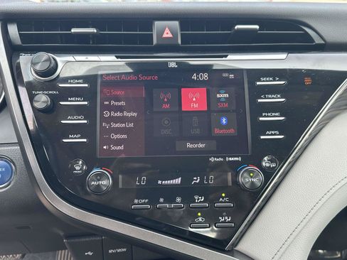 Used 2020 Toyota Camry XLE w/ Sunroof Package FWD image 10
