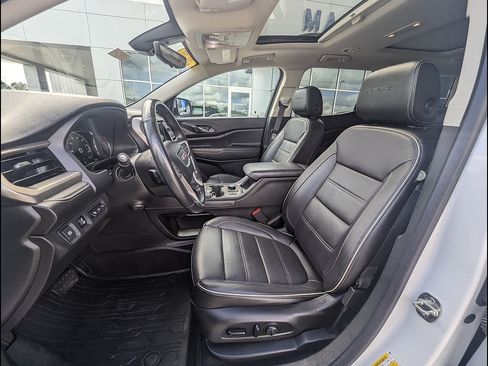 Used 2020 GMC Acadia Denali w/ Technology Package AWD/4WD image 18