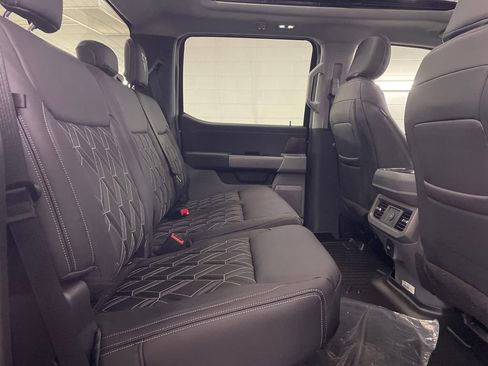New 2026 Ford F250 XLT w/ XLT Premium Package AWD/4WD image 31