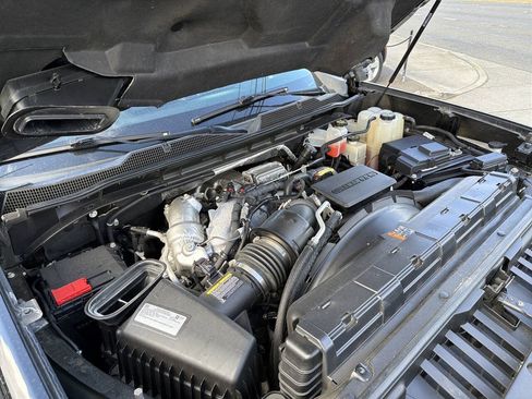 Used 2021 Chevrolet Silverado 2500 High Country w/ Z71 Off-Road Package AWD/4WD image 17
