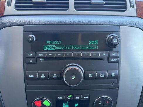 Used 2014 GMC Yukon XL SLT AWD/4WD image 14