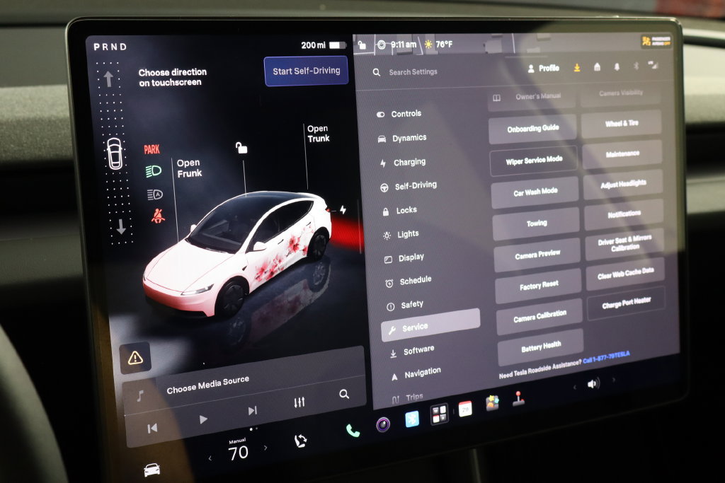 Used 2026 Tesla Model Y 2WD image 37