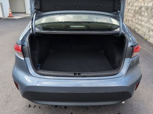 Used 2025 Toyota Corolla LE image 28