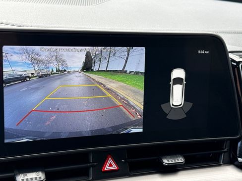 Certified 2025 Kia Sportage EX image 17