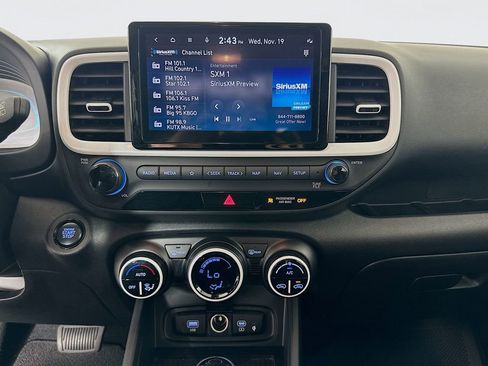 Certified 2023 Hyundai Venue Limited w/ Cargo Package image 15