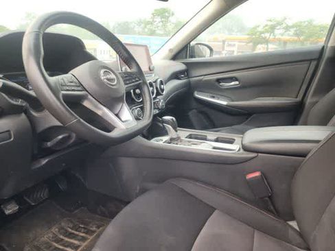 Used 2025 Nissan Sentra SR FWD image 26