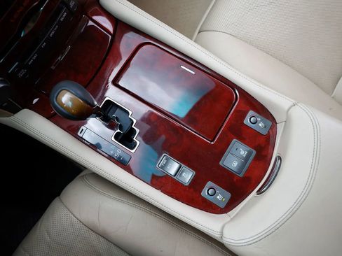 Used 2008 Lexus LS 460 RWD image 34