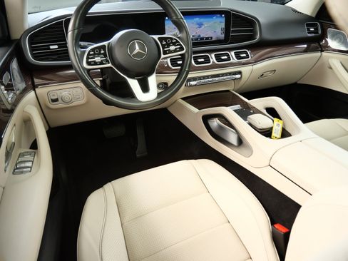 Used 2021 Mercedes-Benz GLE 350 4MATIC image 2