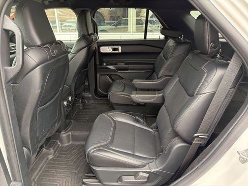 Used 2020 Ford Explorer ST w/ Premium Technology Package image 18