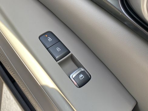 New 2026 Kia Carnival LXS FWD image 26
