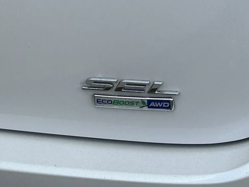Used 2017 Ford Edge SEL w/ Equipment Group 201A AWD/4WD image 5