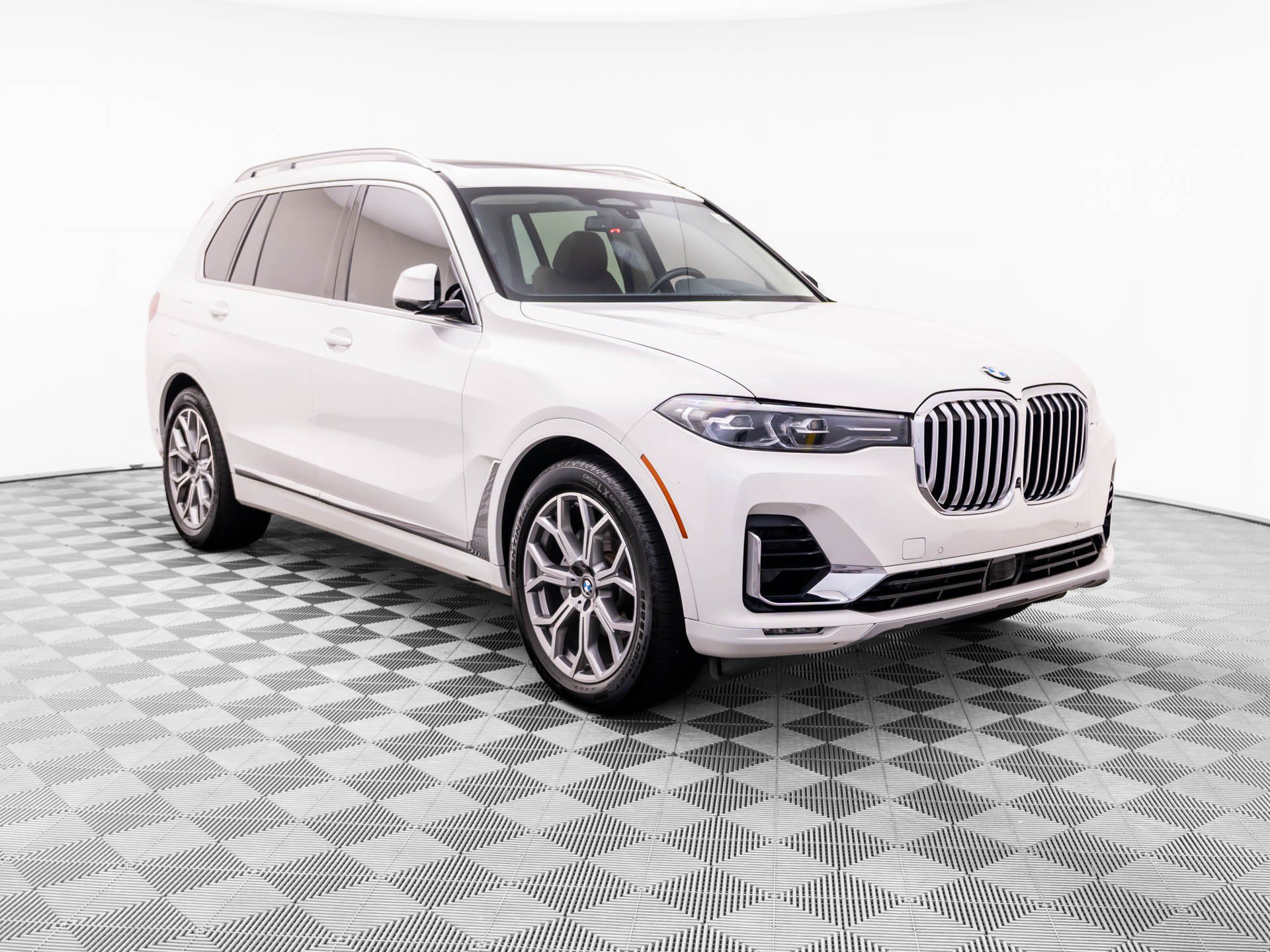 Used 2020 BMW X7 xDrive40i w/ Premium Package AWD/4WD image 9