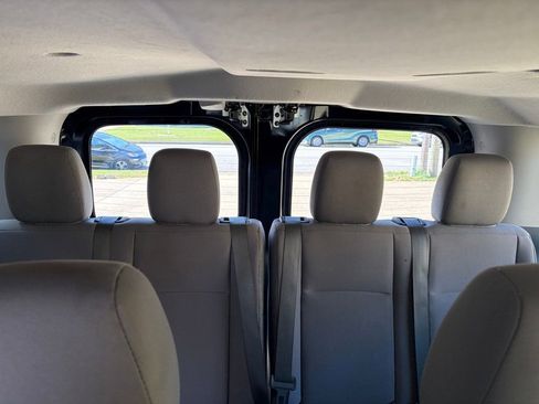 Used 2018 Nissan NV 3500 S image 32