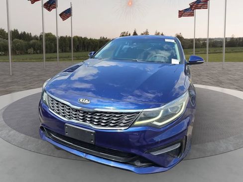 Used 2019 Kia Optima LX image 2