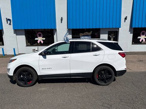 Used 2020 Chevrolet Equinox Premier w/ Premier Redline Edition AWD/4WD image 19