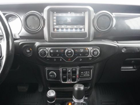 Used 2021 Jeep Wrangler Unlimited Sport image 19