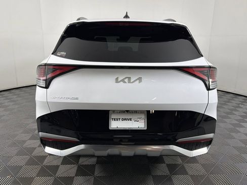 Used 2025 Kia Sportage SX image 5