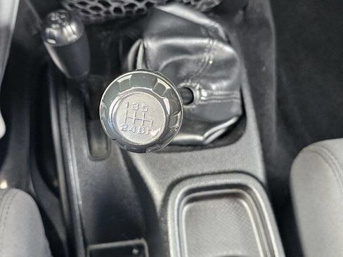 Used 2012 Jeep Wrangler Sport AWD/4WD image 10