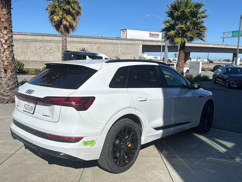 Used 2023 Audi e-tron Chronos w/ Chronos Package image 6