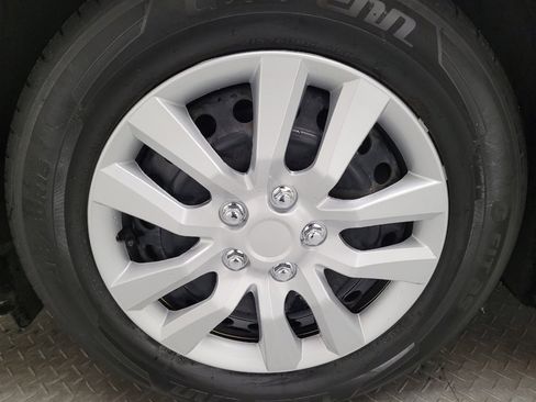 Used 2019 Ford Fusion S image 31