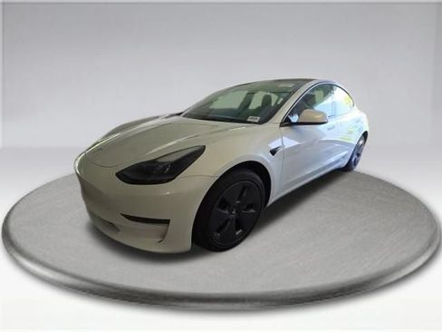 Used 2023 Tesla Model 3 Standard Range RWD image 11