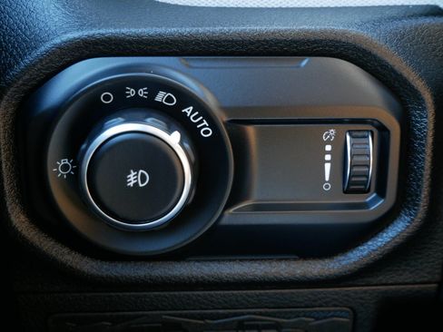 Used 2024 Jeep Wrangler Unlimited Sport AWD/4WD image 25
