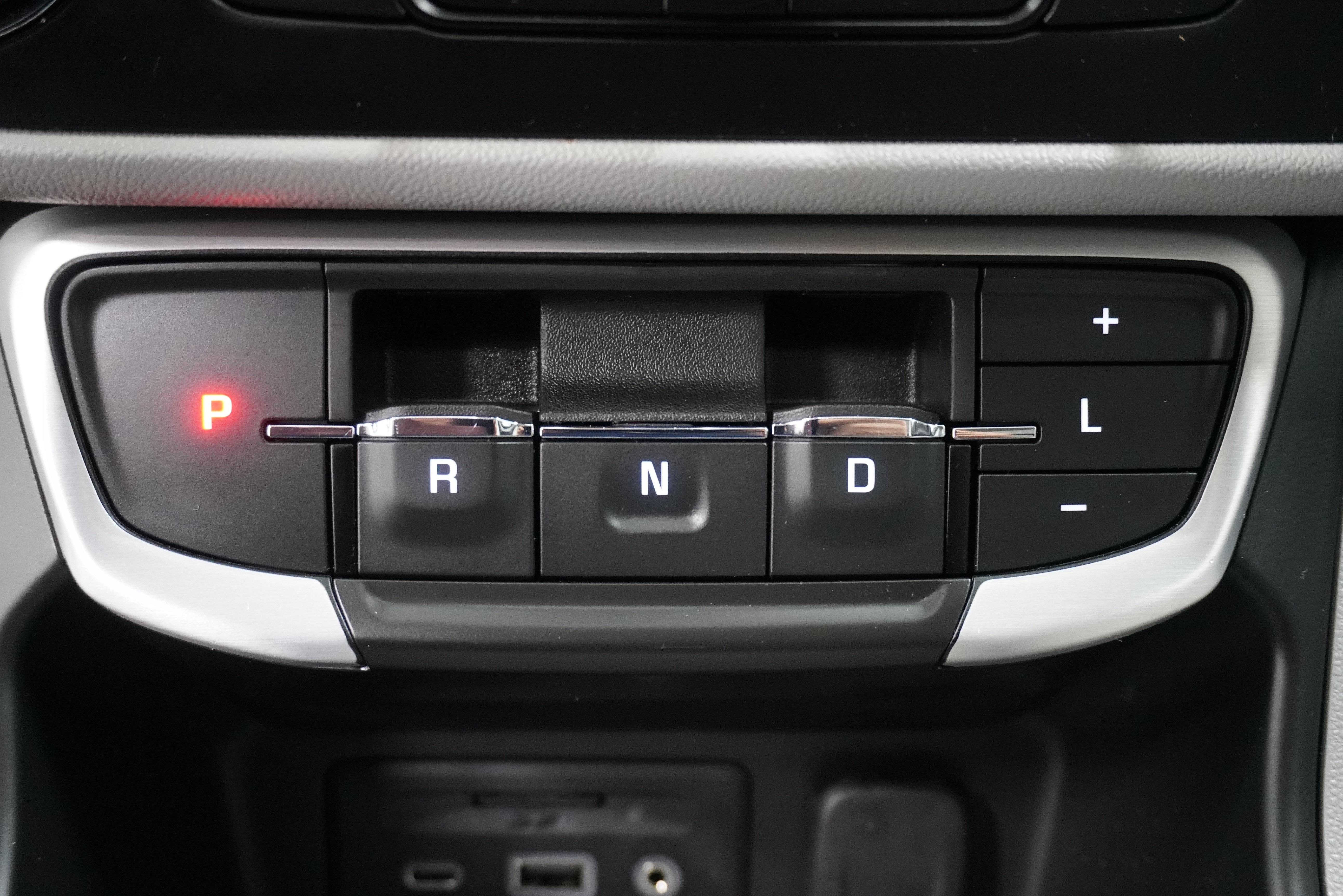 Used 2023 GMC Terrain SLT w/ Infotainment Package II AWD/4WD image 23