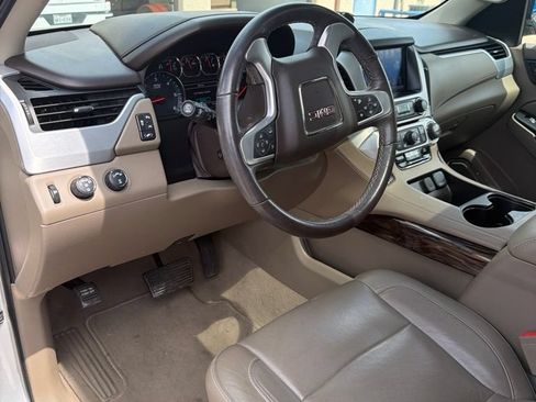 Used 2019 GMC Yukon SLT w/ Open Road Package AWD/4WD image 7