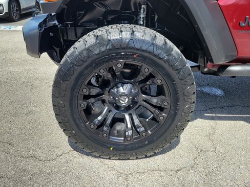 Used 2021 Jeep Wrangler Unlimited Sport AWD/4WD image 5