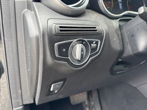 Used 2022 Mercedes-Benz GLC 300 4MATIC w/ Premium Package Lite image 14