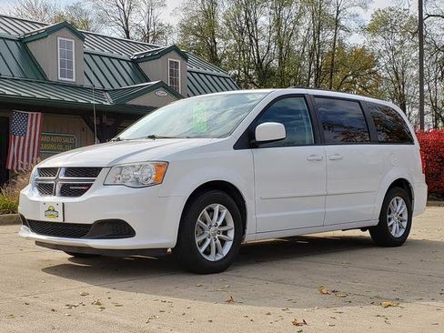 Used 2016 Dodge Grand Caravan SXT w/ Rear Park Assist Package image 1