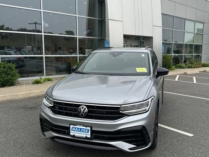 Used 2024 Volkswagen Tiguan SE R-Line