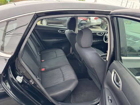 Used 2016 Nissan Sentra SV FWD image 19