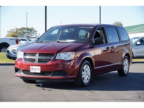 Used 2019 Dodge Grand Caravan SE w/ UConnect Hands-Free Group image 7