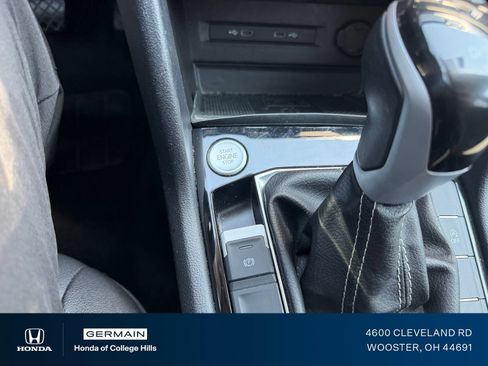 Used 2024 Volkswagen Taos SE FWD image 27