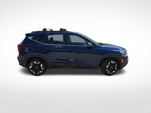 Used 2024 Kia Seltos SX w/ SX Sunroof Package AWD/4WD image 3
