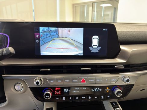 Used 2024 Kia Telluride S w/ S Sunroof Package image 12