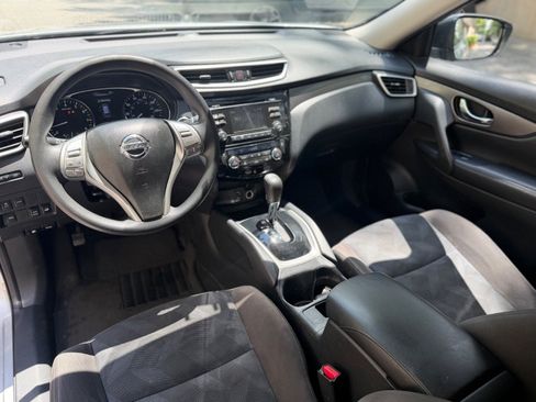 Used 2015 Nissan Rogue SV AWD/4WD image 9