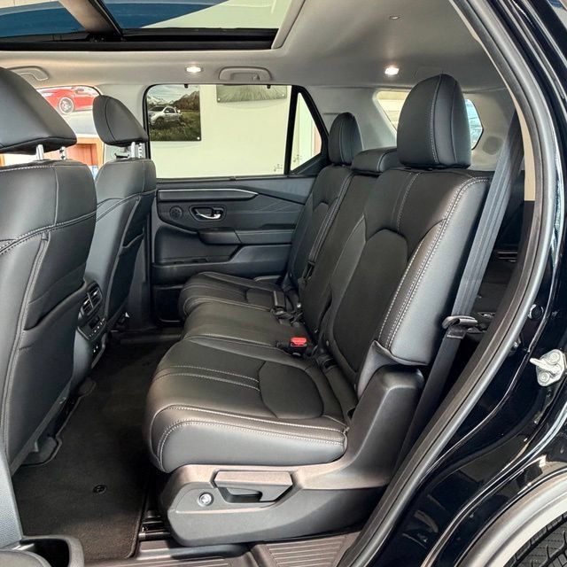 New 2026 Honda Pilot Touring image 11