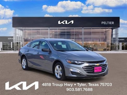 Used 2023 Chevrolet Malibu LS FWD image 1
