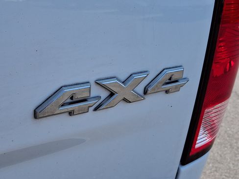 Used 2015 RAM 1500 Express AWD/4WD image 30