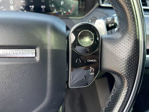 Used 2019 Land Rover Range Rover Velar R-Dynamic SE AWD/4WD image 15