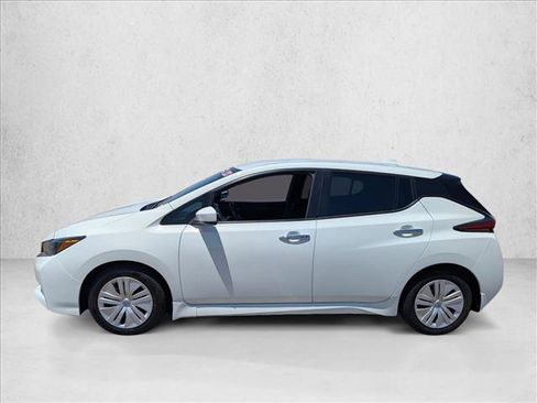 Used 2023 Nissan Leaf S FWD image 9